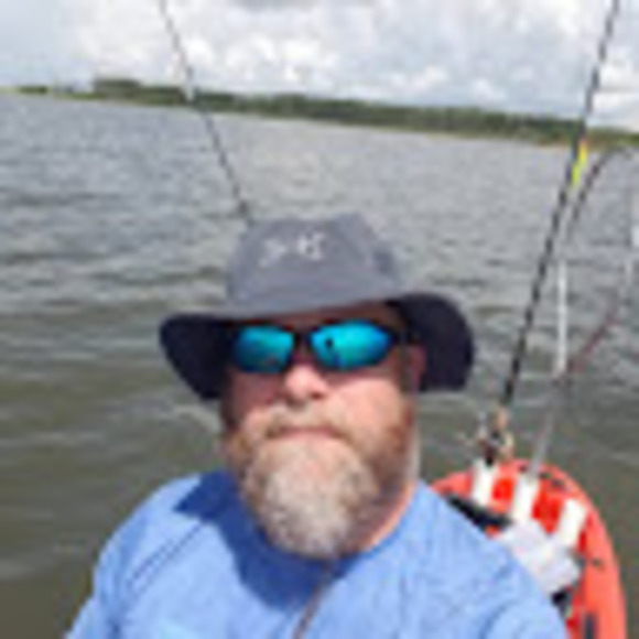 Profile Picture of Derek Shell (@derekshell1974) on Poshmark
