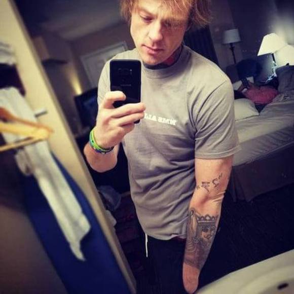 Profile Picture of Dylan Stephens (@5mightystudios) on Poshmark