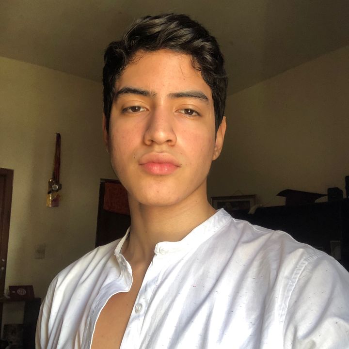 Profile Picture of   outfit para ir a votar😁... (@angelaragundi2) on Tiktok
