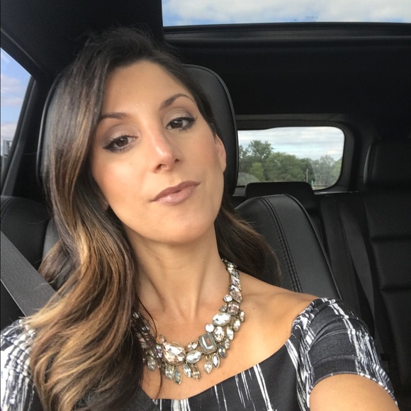Profile Picture of Alaina James (@alainajames13) on Poshmark