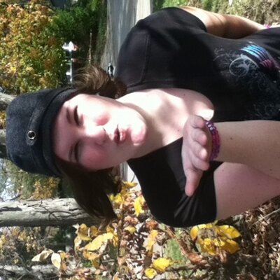 Profile Picture of Michaela Hoshour (@cokopuffz) on Twitter