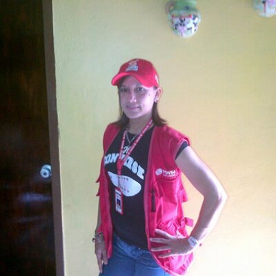 Profile Picture of Heidi Silva (@heidicarol20) on Twitter