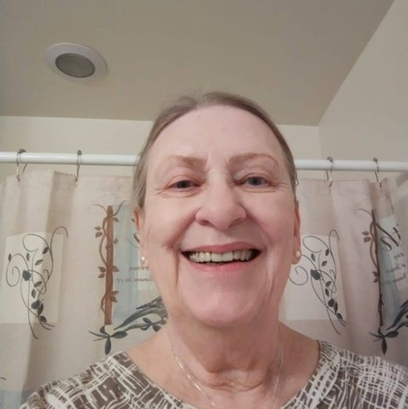 Profile Picture of Charlene Daitch (@charlenedaitch) on Poshmark