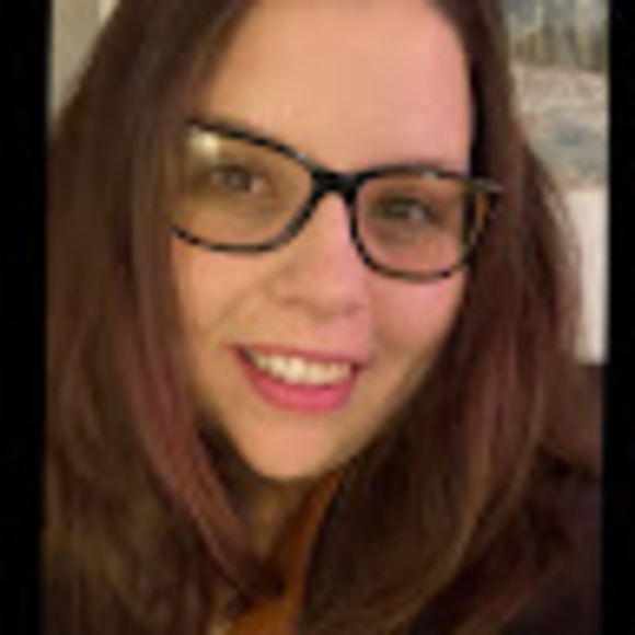 Profile Picture of Brianna Reising (@briannabanana19) on Poshmark