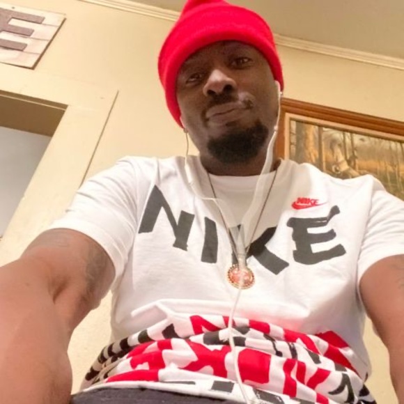 Profile Picture of Edward Conner (@connere249) on Poshmark