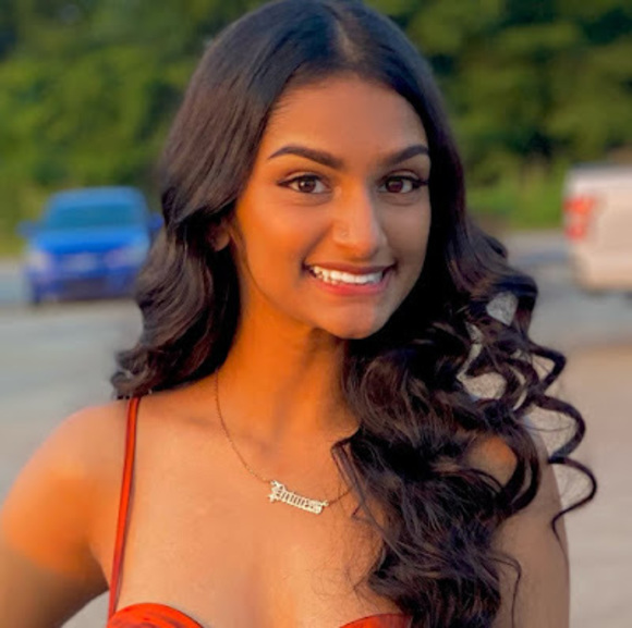 Profile Picture of Payal Patel (@payalpatel0704) on Poshmark