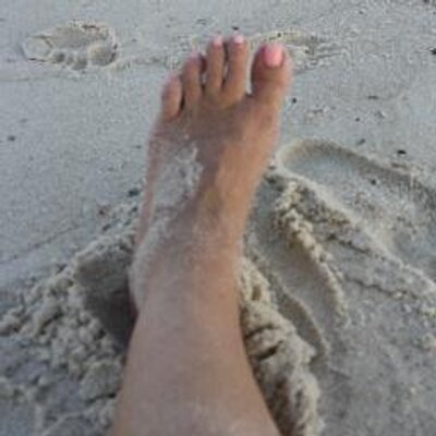 Profile Picture of Leslie Jones Barker (@LLcoolJB) on Twitter