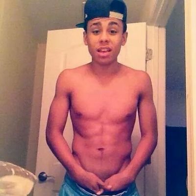 Profile Picture of Anthony Gainey (@__YungGuap00_) on Twitter