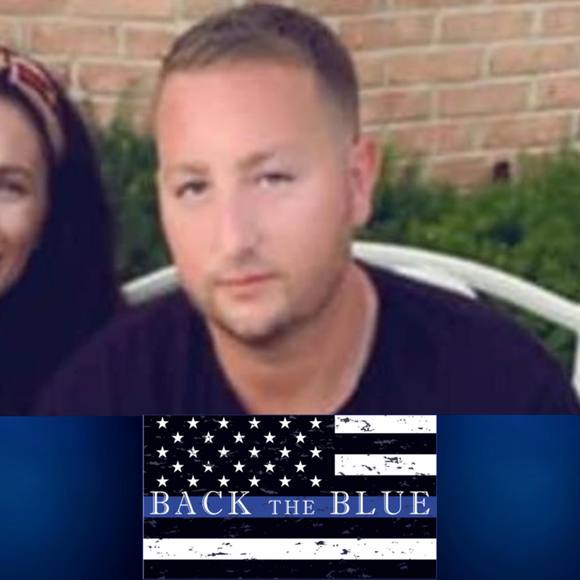 Profile Picture of Johnny Casaccio (@jscasaccio) on Poshmark