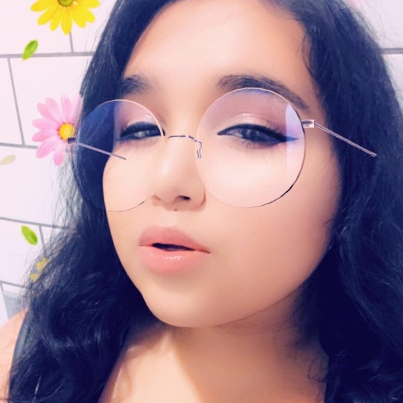 Profile Picture of Clair Barrales (@cessibarrales) on Poshmark