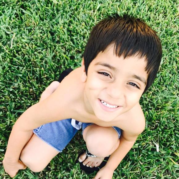 Profile Picture of Sehrish Zeeshan (@sehrishzeeshan) on Poshmark