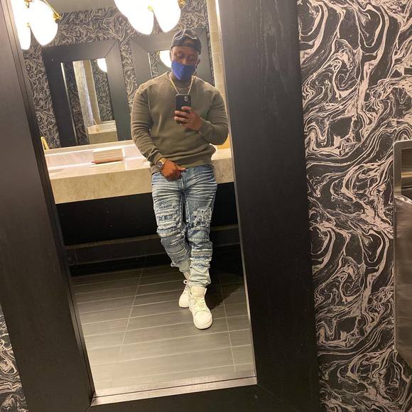 Profile Picture of Jeric Murphy (@jericmurphy) on Poshmark
