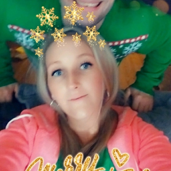 Dana Lorenger - Poshmark Profile Picture of Dana Lorenger (@danalorenger012) on Poshmark