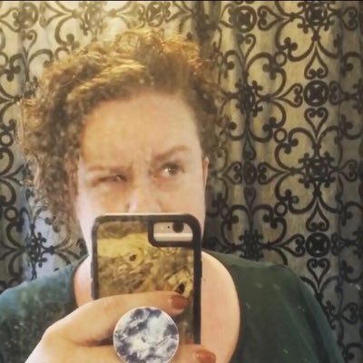Profile Picture of Lisa Simmons Thatcher (@bloomingtonlisa) on Twitter