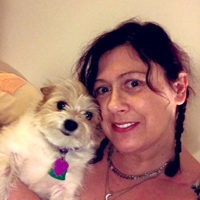 Profile Picture of Michelle McElroy (@Michellmcel) on Twitter