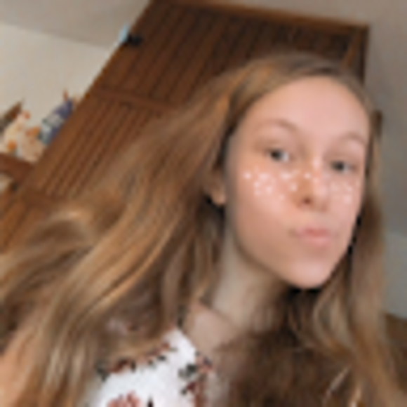 Carlee Barons - Poshmark Profile Picture of Carlee Barons (@carleebarons) on Poshmark