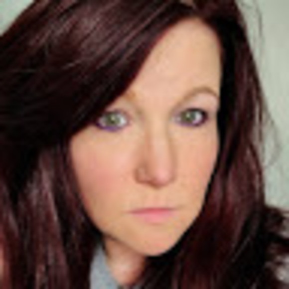 Profile Picture of Coylene Gill (@coylenegill) on Poshmark