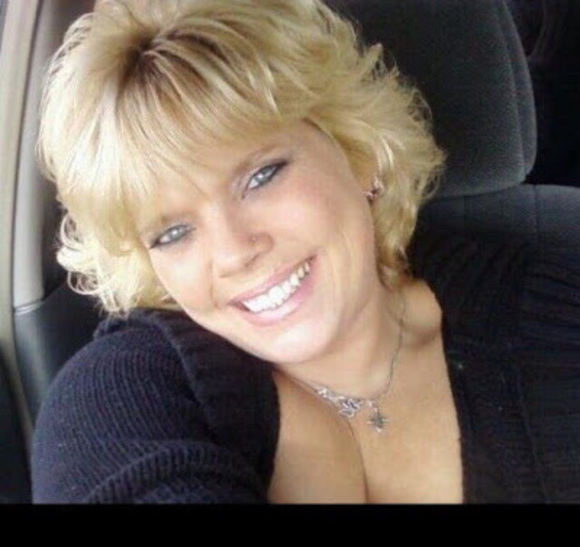 Profile Picture of Tessie Traxler (@tesstraxler) on Poshmark