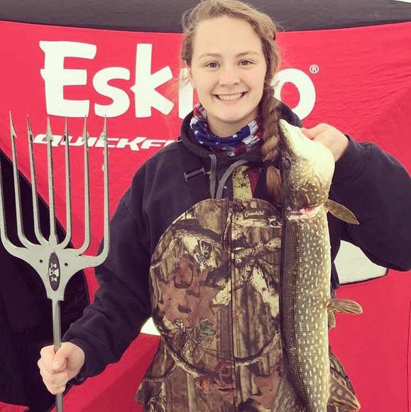 Profile Picture of Alexis Paegel (@alexispaegel) on Poshmark