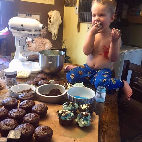 Profile Picture of Ashley Elgert (@ashley_elgert) on Poshmark