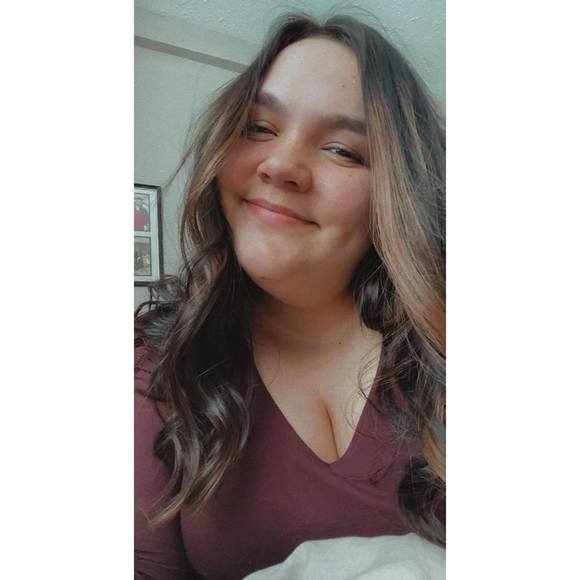 Profile Picture of Mackenzie Brimicombe (@mbrimicombe) on Poshmark