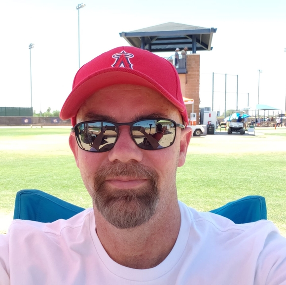 Profile Picture of Jeffery May (@mayjeffery) on Poshmark