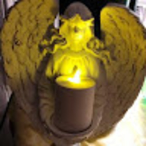 Profile Picture of Catherine elizabeth Gasparino (@cathygasparino) on Poshmark