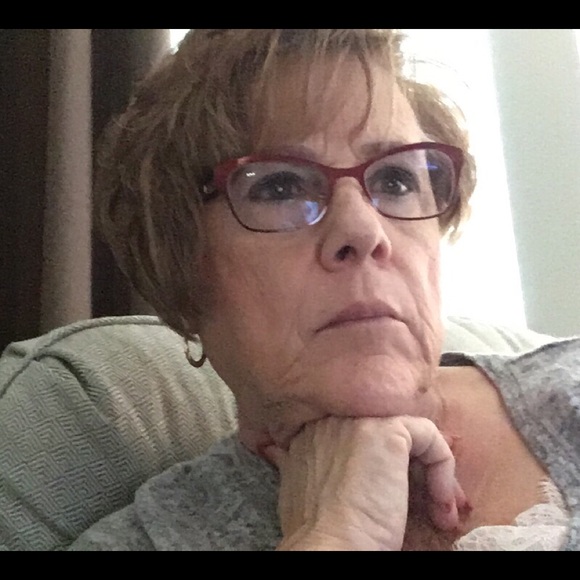 Profile Picture of Debbie Bertrand (@debbiebertrand) on Poshmark