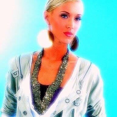 Profile Picture of Kelly T Hood (@KellyHood) on Twitter