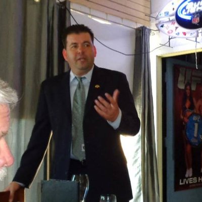 Profile Picture of Christopher Dobbins (@chrisdobbins72) on Twitter