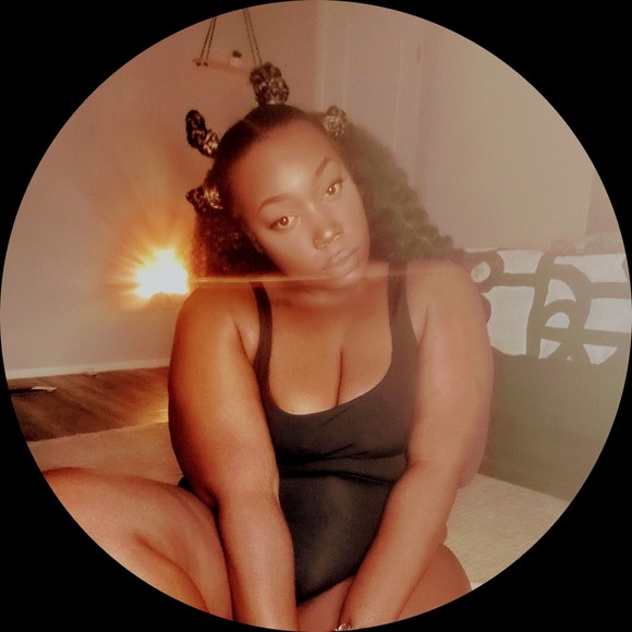 Profile Picture of Bj Pointer (@bethanypointer) on Poshmark