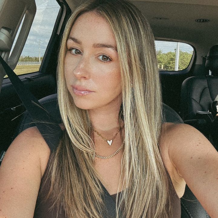 Profile Picture of Hallie (@@halliewallsxo) on Tiktok