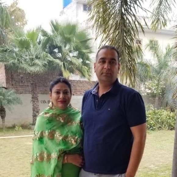 Profile Picture of Amrinderjeet Brar (@amrinderjeetb) on Poshmark