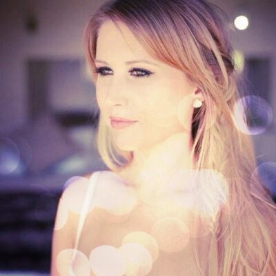 Profile Picture of Angie Lotz-de Jager (@Anglo_17) on Twitter