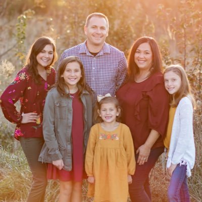 Profile Picture of Laura Nadeau (@4girliesforme) on Twitter