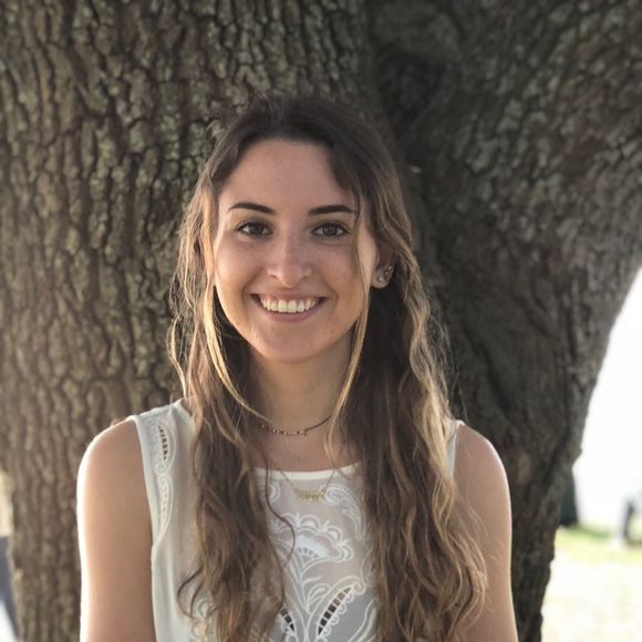 Samantha Slavin - Poshmark Profile Picture of Samantha Slavin (@sammy18650) on Poshmark