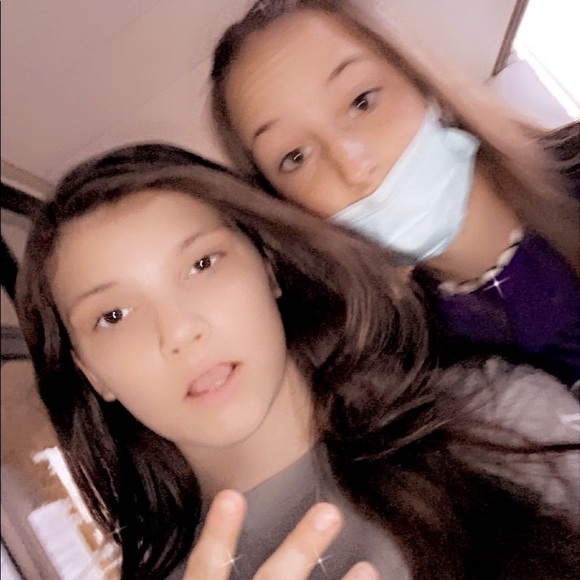 Profile Picture of Katelynn Thompson (@katelynnt08) on Poshmark