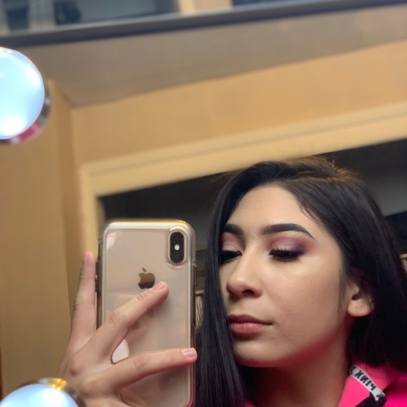 Profile Picture of Zoey Lopez (@zoey_431) on Poshmark