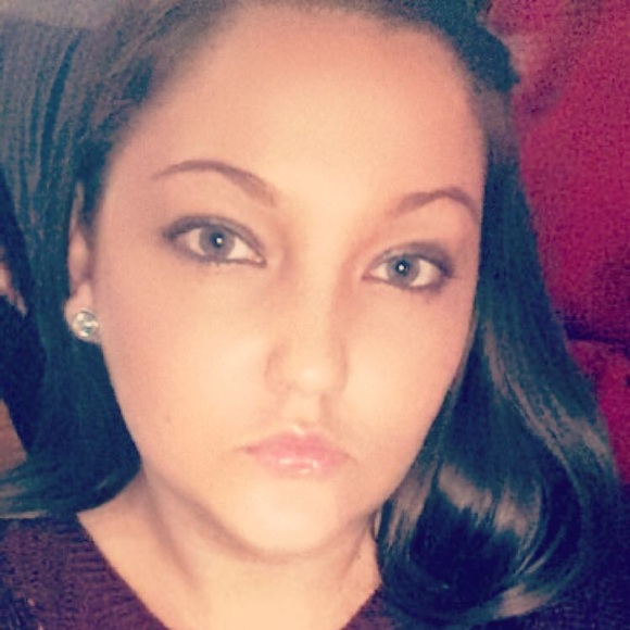 Profile Picture of Erica Casey (@encasey5) on Poshmark