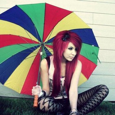 Profile Picture of Louisa Schmicking (@ilovesrdj13) on Twitter