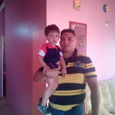 Profile Picture of Robert Osuna (@robert190483) on Twitter