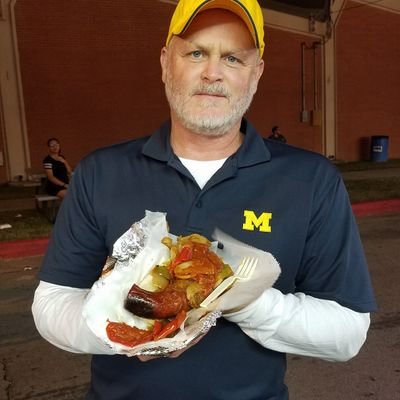 Profile Picture of Okie,Bob Trojanowski (@actionpackhtlr) on Twitter