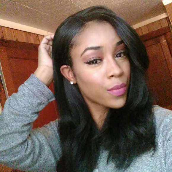 Profile Picture of Christy Mouton (@sweet_something) on Poshmark