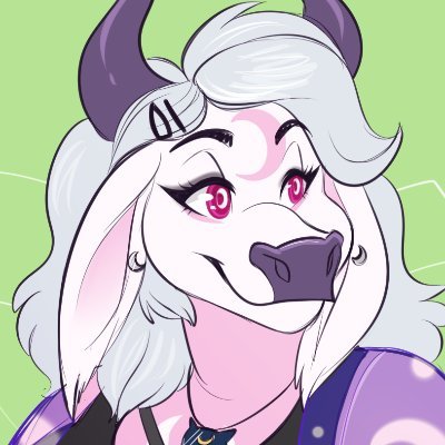 Profile Picture of 🐮🍂 Fat Girl Fall 🍂🌙 BLM/VOTE!/MASK UP (@CupcakeCreature) on Twitter