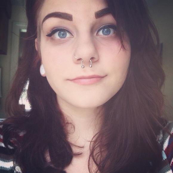 Profile Picture of Jordan Corey (@jordancorey) on Poshmark