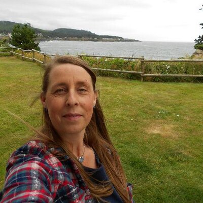 Profile Picture of Vikki Graham (@vanddgraham) on Twitter
