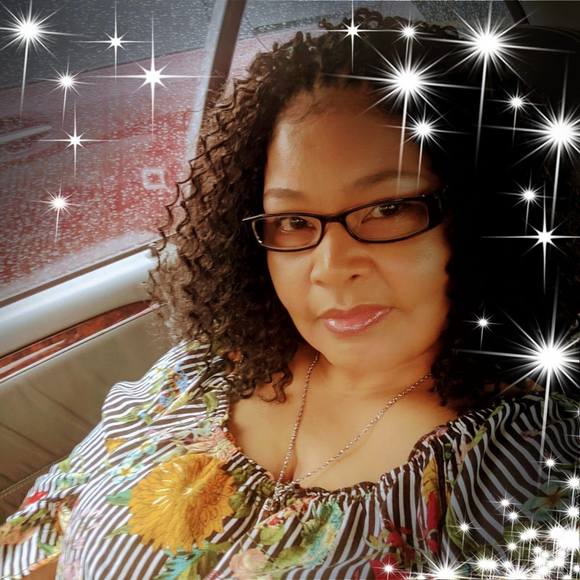 Profile Picture of Catherine Gresham (@catherinegresha) on Poshmark