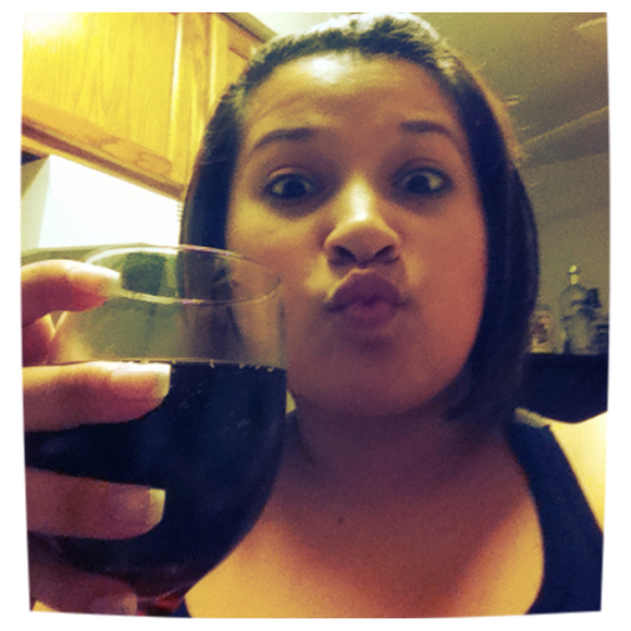 Profile Picture of Carmen Tettelbach (@cmtette213) on Poshmark