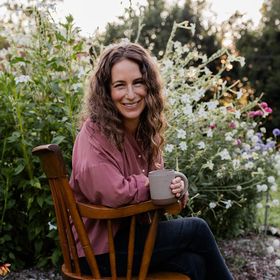 Profile Photo of Melissa Masters | TANGLEBLOOM life coach. cabin host. flower lady (@tanglebloom) on Pinterest