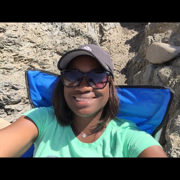 Profile Picture of Jamila Daggs (@jamdagger) on Poshmark